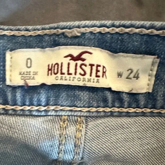 Hollister Women’s 0/24 Blue Jean Shorts with Frayed Hem - Picture 3 of 3